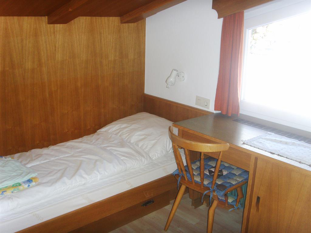 4-room-Ap-1jpg